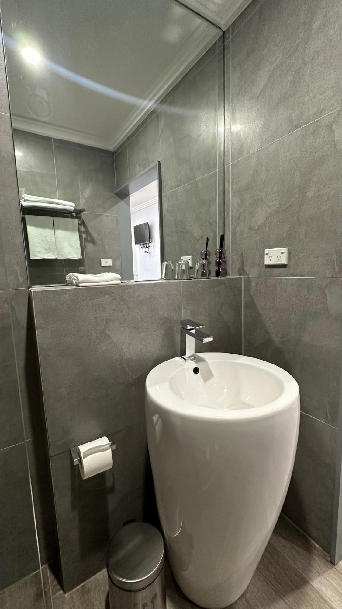 Sydney Riseon Hotel Buitenkant foto